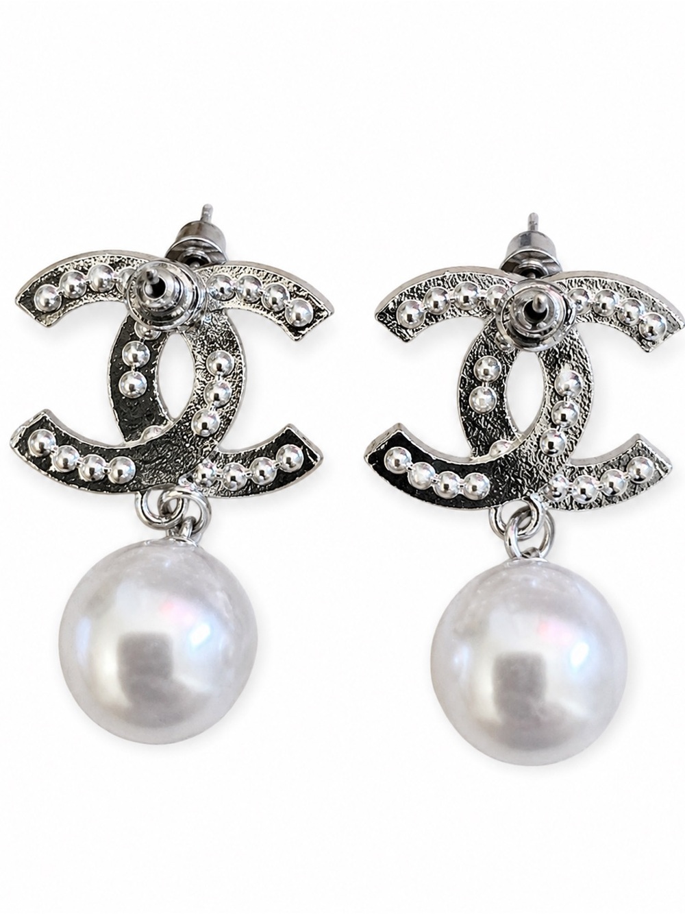 NWT CC Silver tone Pearl Drop Statement Earrings - Picture 3 of 3